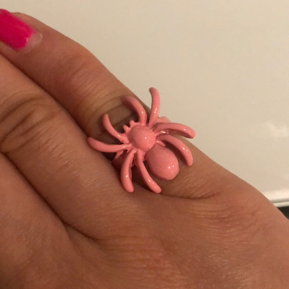 ModCloth Enamel Spider Ring - Picture 5 of 5